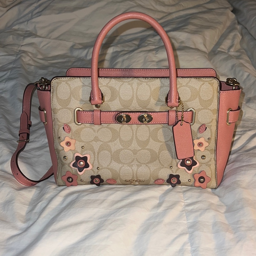 Coach Blake Carryall 25 in signature canvas with floral appliqué (Coach F31194)